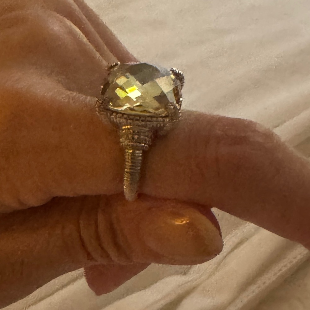 Judith Ripka cocktail ring - Picture 9 of 9